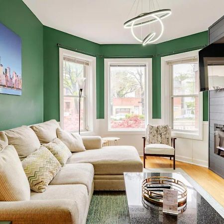 2 Bed Apt W/ Office, Free Parking, Near Wrigley Чикаго Екстериор снимка