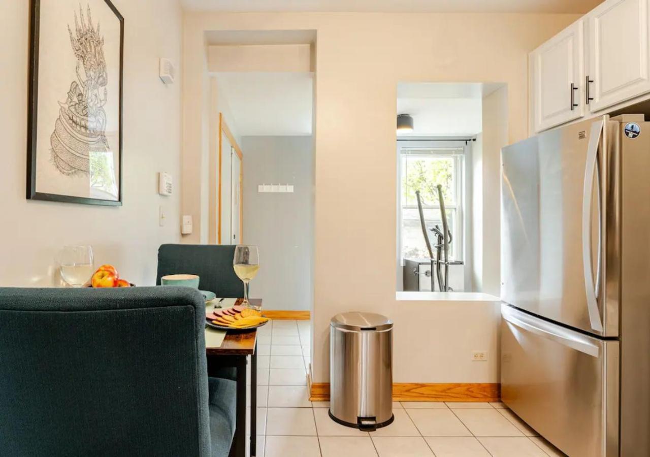 2 Bed Apt W/ Office, Free Parking, Near Wrigley Чикаго Екстериор снимка