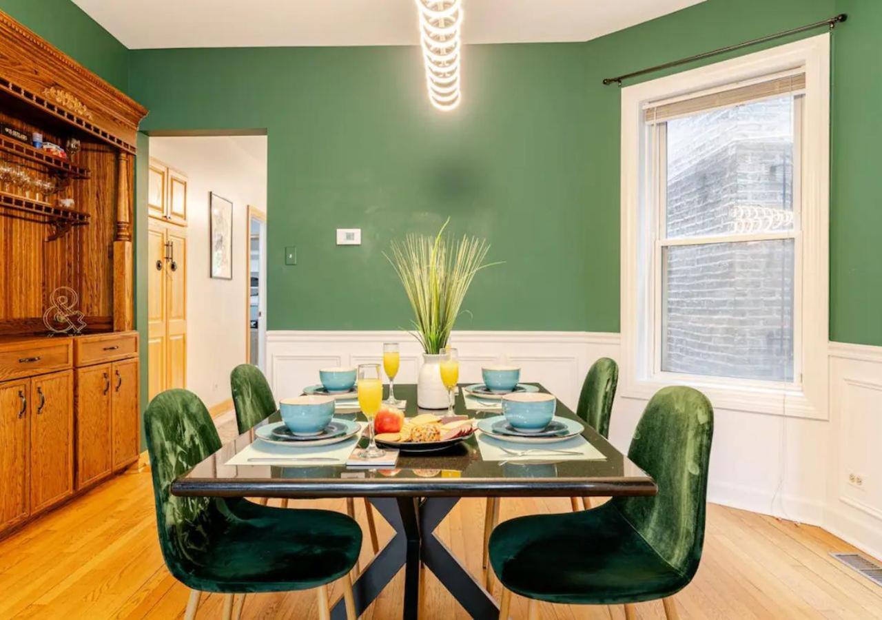 2 Bed Apt W/ Office, Free Parking, Near Wrigley Чикаго Екстериор снимка